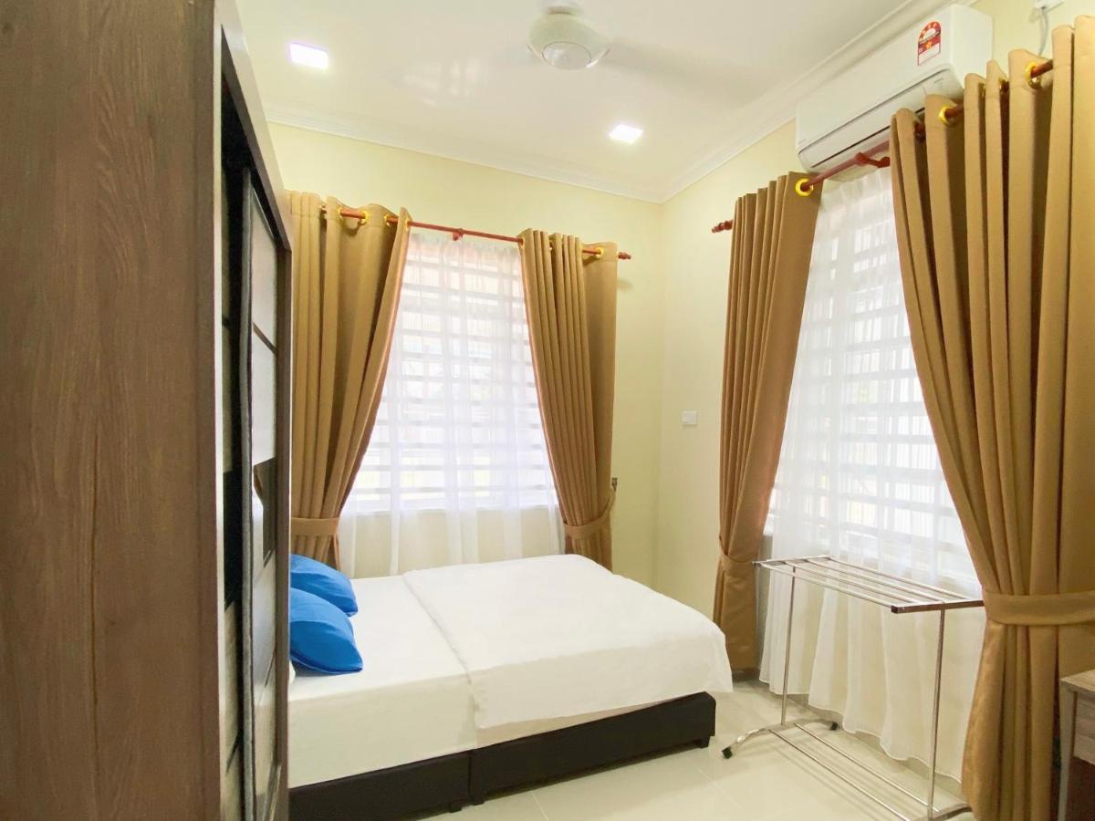 Nazza Homestay Besut With Swimming Pool Kampung Raja Екстериор снимка